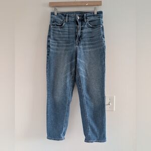 American Eagle Extra Short High-rise Mom Jeans